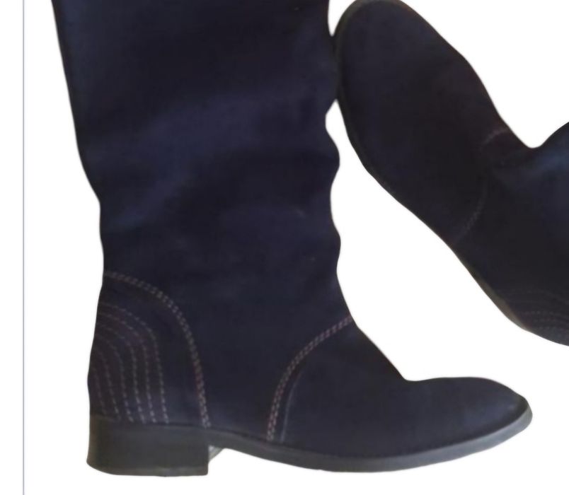 Продаю особисті  речі,чоботи великого розміру замша натуральна