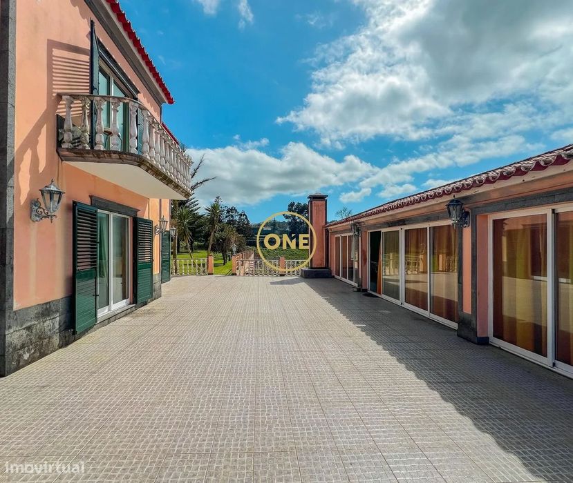 Moradia T5 Isolada com Vista Mar e Serra | São Vicente Ferreira
