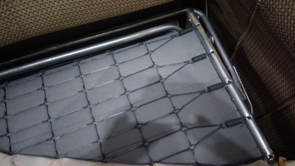 Sofá castanho claro