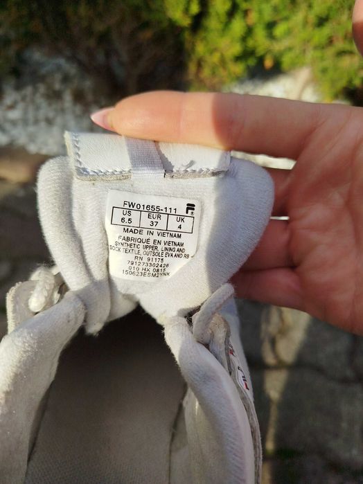 Sportowe buty damskie