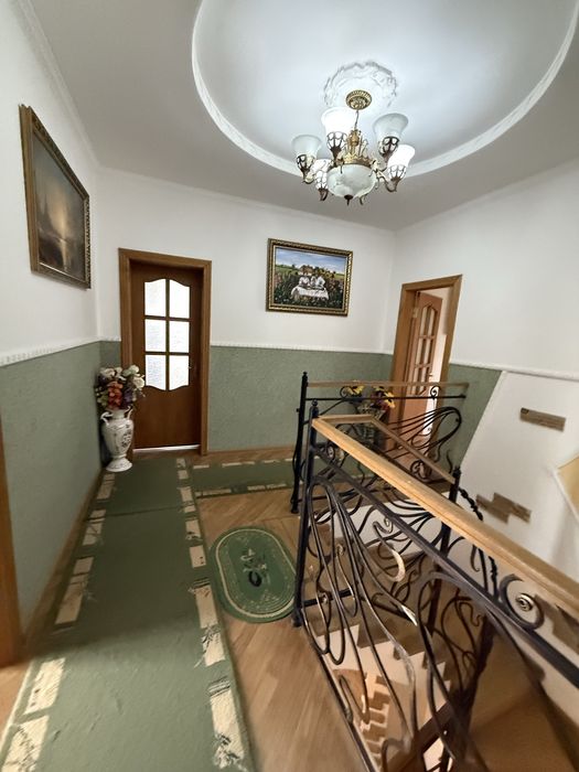 Оренда будинку Винники, 300м.2, вул.Білозіра, ділянка 12 сот.,1000$+КП