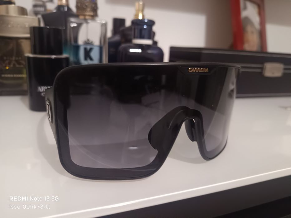 Óculos Carrera novo