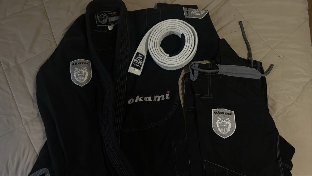 Kimono de jiu-jitsu preto A-1 e A-2