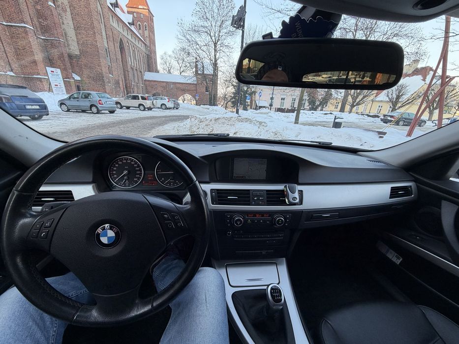 BMW 318d, 2011, klima, nawi, tempomat, skora.