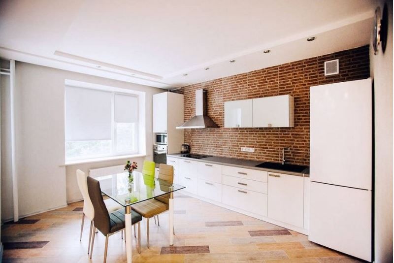 ЦЕНТР студия VIP до 4 человек. ПАРКОВКА рядом. Посуточно почасово