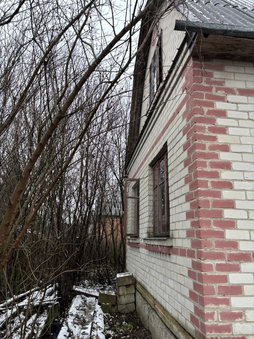 р Дві суміжні земельні ділянки 12 СОТИХ з дачним будинком