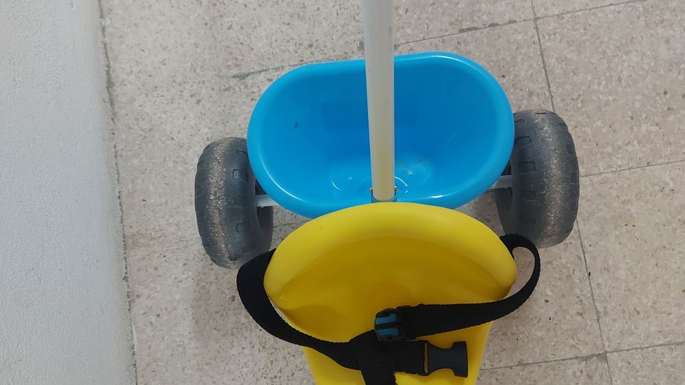 Triciclo criança