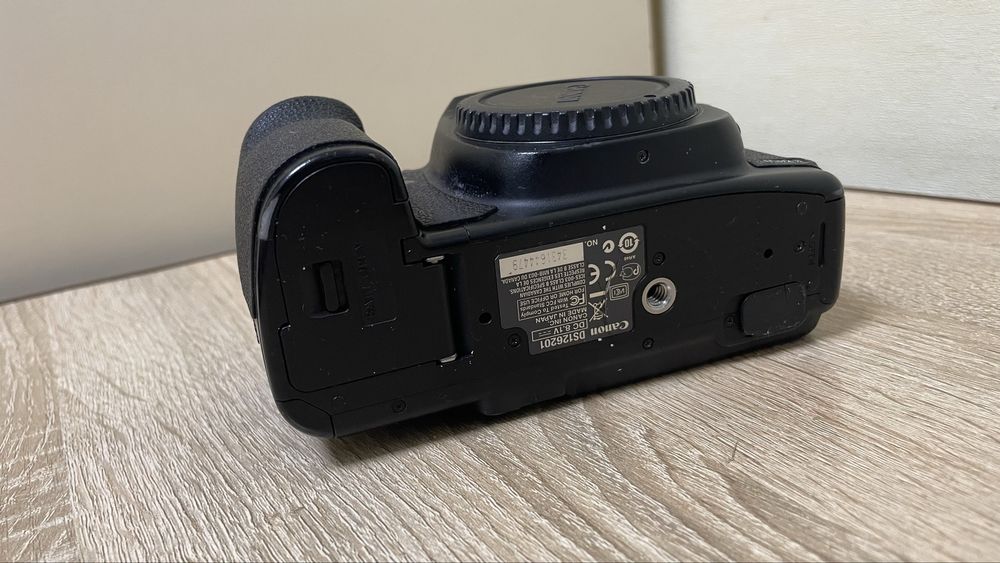 Canon 5D Mark II Body (під відновлення або запчастини)