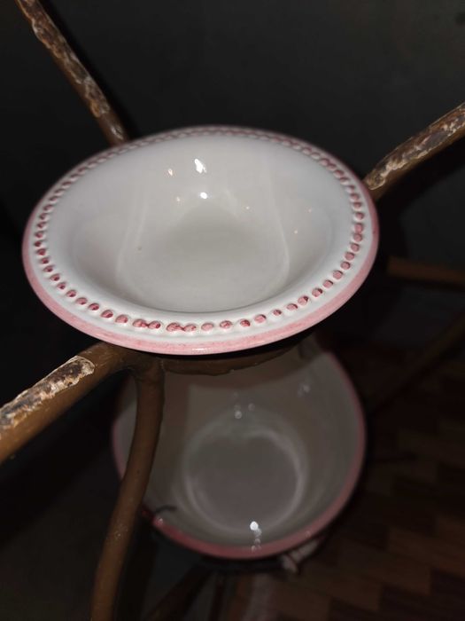 Antiguidade - Lavatório antigo em cerâmica com suporte