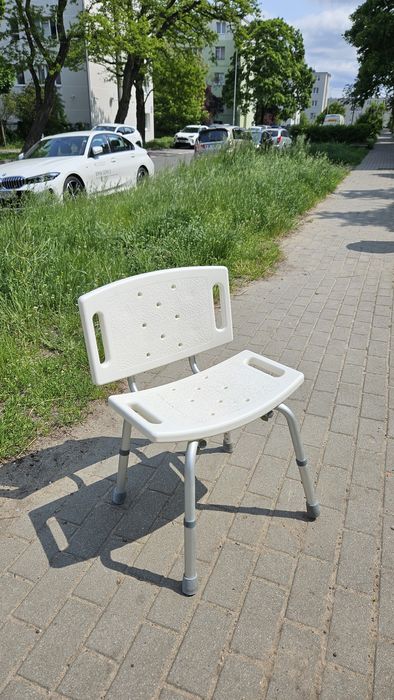 Krzesło rehabilitacyjno-prysznicowe