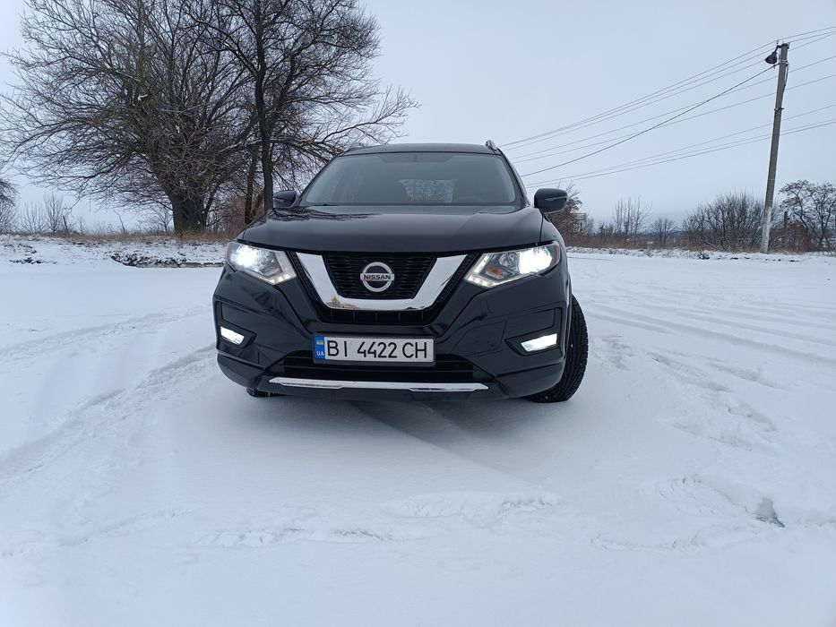 Автомобіль Nissan Rogue