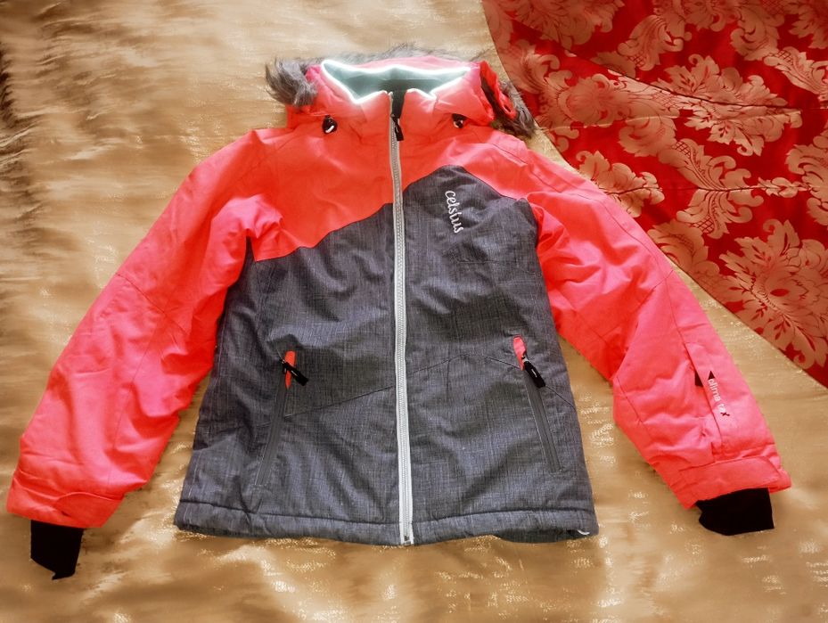 Зимова лижна куртка CELSIUS waterproof на 9-11 років, ріст 144-154 см