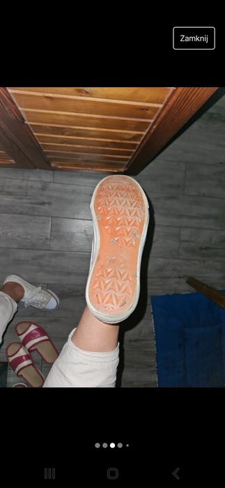 Trampki ekri z siatki