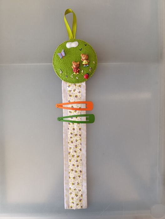 Suporte para ganchos do cabelo.