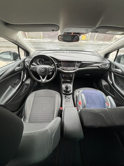 Opel Astra  design&tech