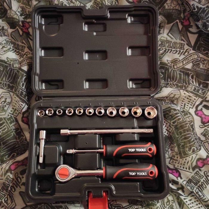набор торцевих гаечних ключів