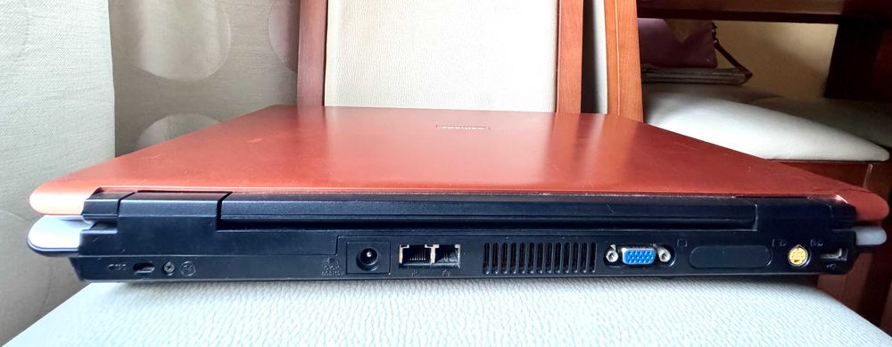 VENDO Lote 13 x Toshiba Satellite PRO P100|17.3" WXGA+|Intel T2250|