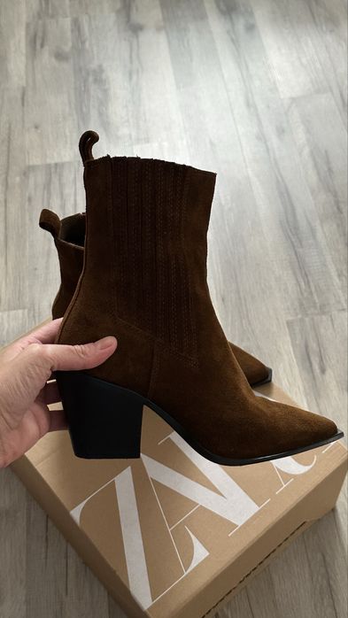 Ковбойки zara натуральтна замша