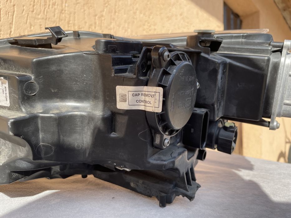 Фара Seat Ibiza 5 правая 6F1941008 B 2018 г.в (оригинал)