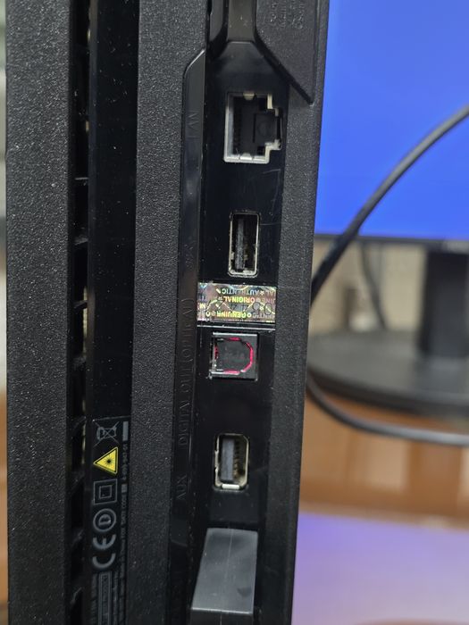 Playstation 4 pro  com 2 comandos e jailbreak