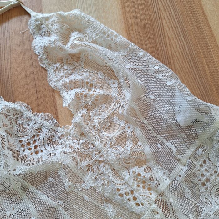 Białe koronkowe body Intimissimi rozmiar L