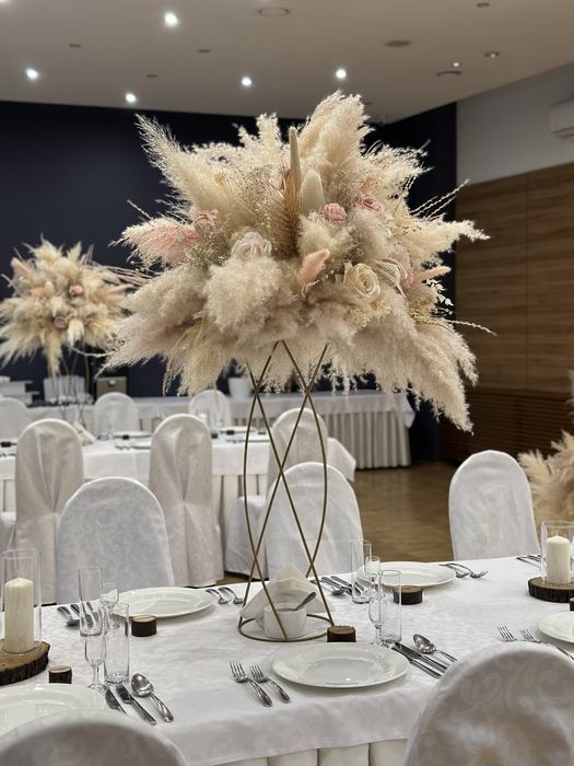 Pampasowe Wesele dekoracja z traw pampasowych na wesele