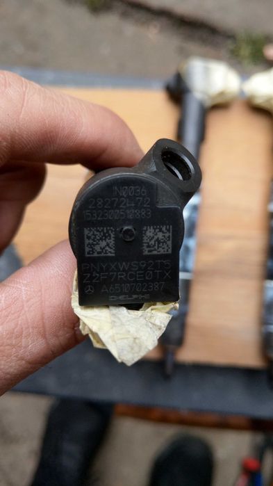 Форсунки Merсedes OEM A 651 07 02 387 / Delphi 28272472 б/в