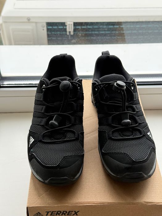 Осінні кросівки Adidas
