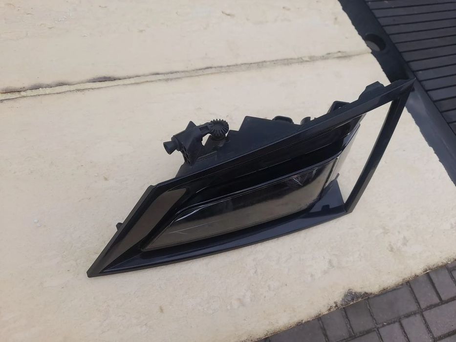skoda fabia iv 6va halogen prawy+ramka kratk