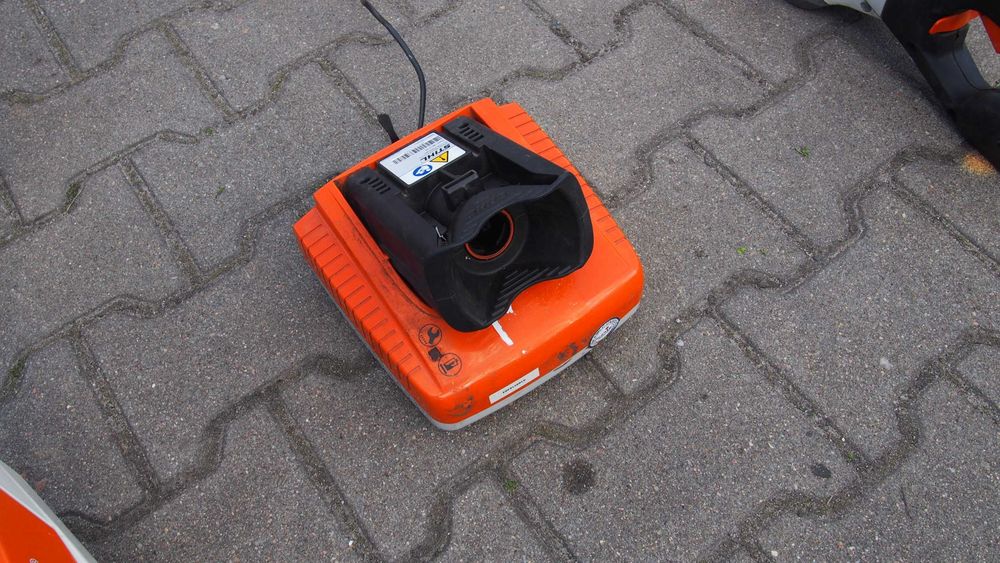 Stihl HSA 94 FSA 130  AR 3000 aku akumulatorowa kosa nozyce