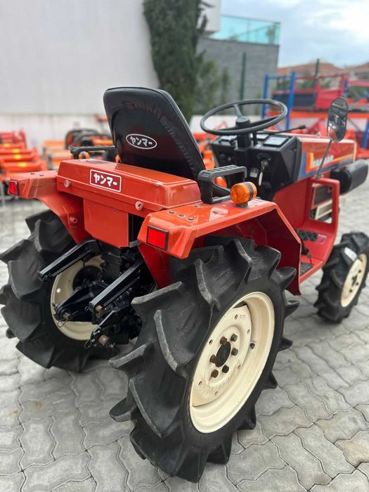 YANMAR F15D Imaculado