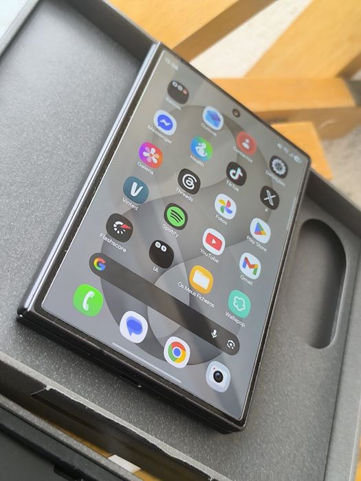 Samsung Z Fold 8 - 256GB