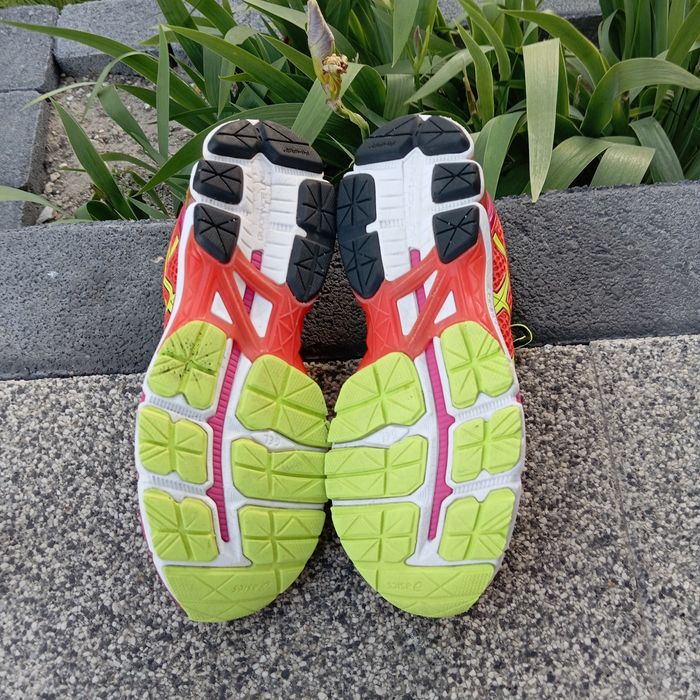 Asics GT-2000 3 Sportowe Buty Do Biegania Rozmiar 40