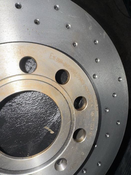 Discos de travão perfurado Brembo