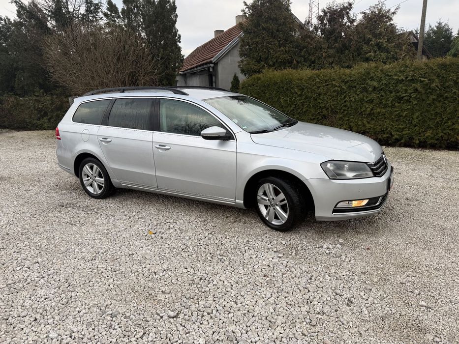 PASSAT 2.0 TDI Automat Czujniki Parkowania Alu Navigacja Stan  Bdb