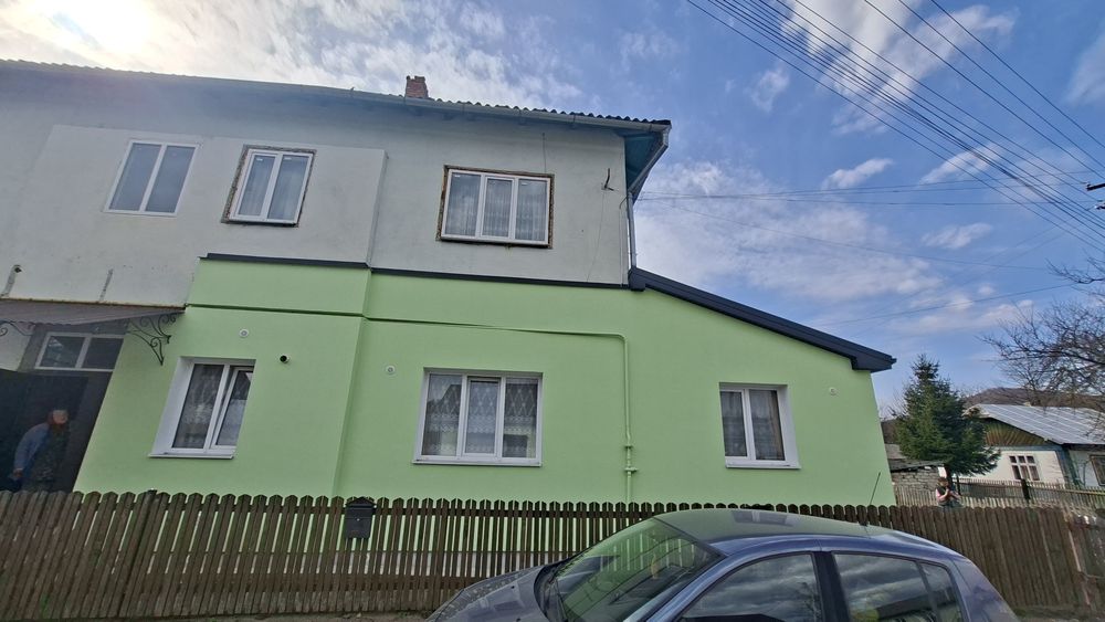 Продаж 2км.квартири. Площа 42м². Земельна ділянка . Недорого.