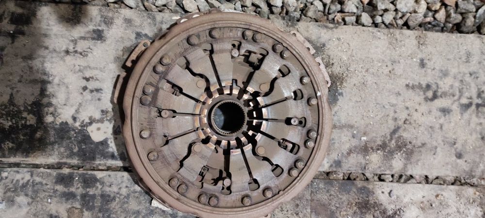 Продам маховик із зчепленням шкода а7