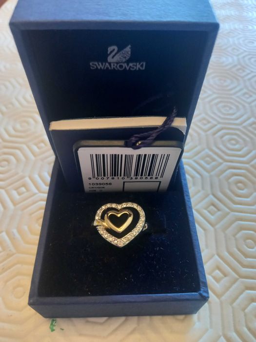 Anel Swarovski Nunca Usado com 2 corações
