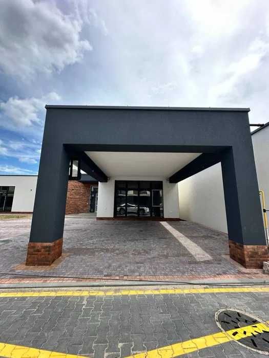 Будинок з ремонтом 207м2, 10 соток КМ, Стоянка - 330000уо