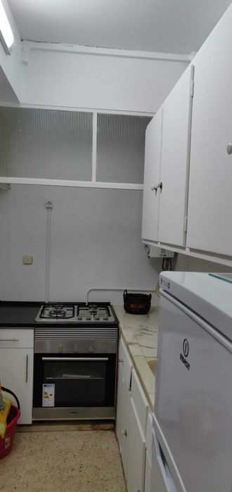 Apartamento T1 para Arrendar em Paço D’ Arcos, junto da praia