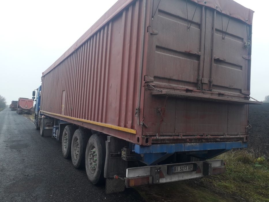 Напів-причіп контейнеровоз