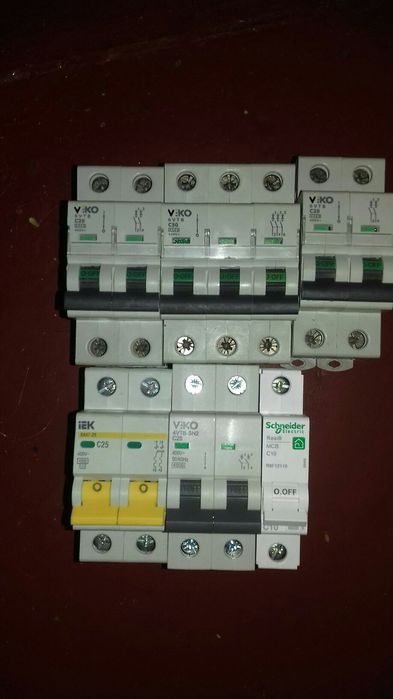 Авт.выкл. разных фирм от 32А.