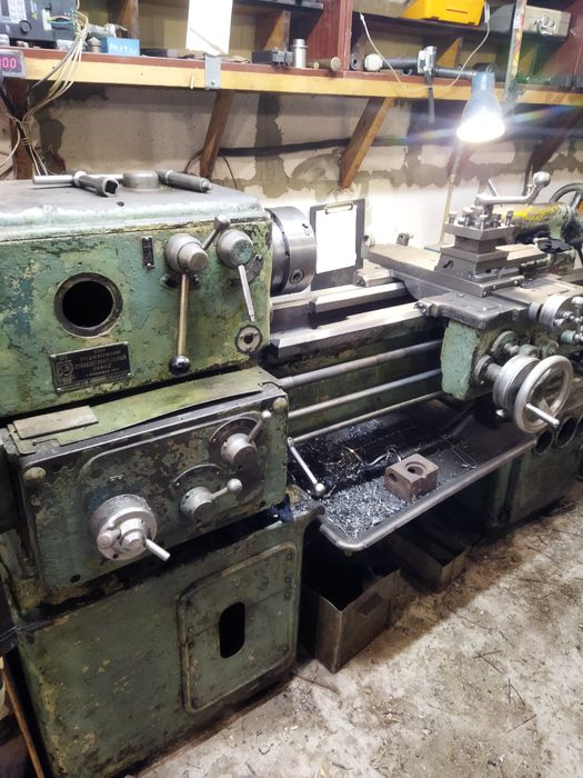 Токарний 1а616 стан в роботі