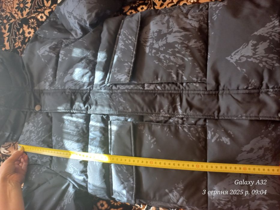 Куртка (зима) для хлопця 9-10 років.
