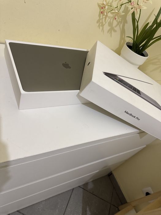 MacBook Pro 15” 2019 – i7 (na caixa) | 32GB RAM | 500GB SSD | Excelente estado  (negociavel)