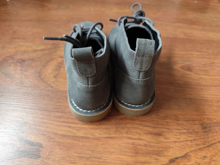 Botas camurça novas cinzentas tamanho 34