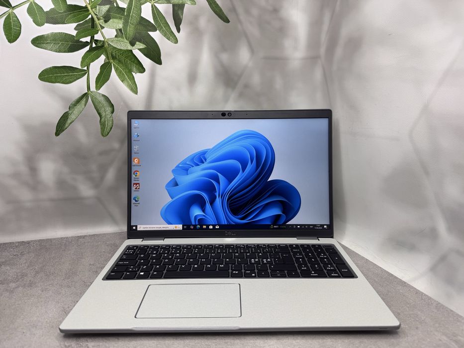 Ноутбук Dell Latitude 5520/i5-1135G7/16ГБ/256GB SSD/15.6"/Full HD IPS