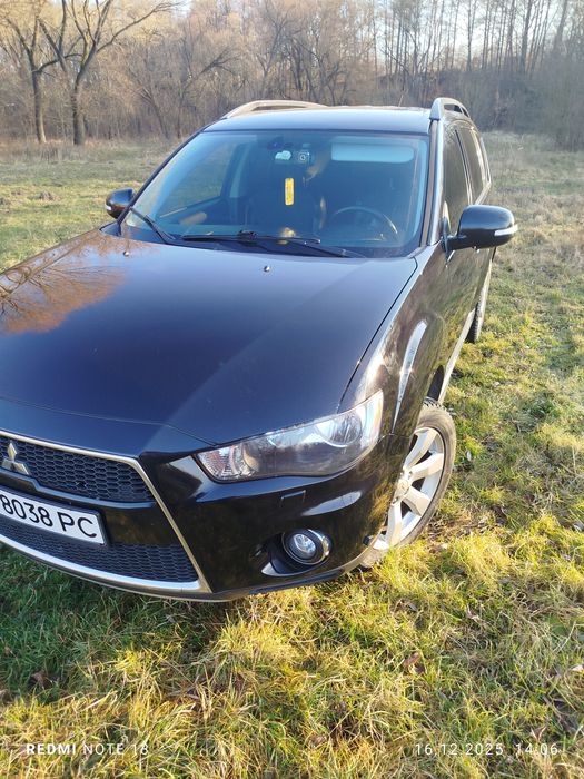 Продам оутлендер 2010р