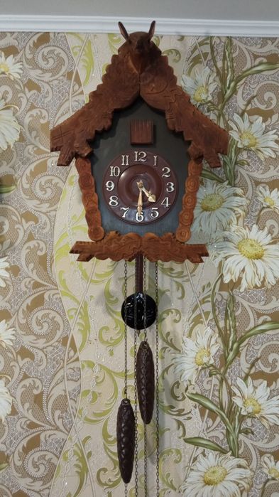 Настенные часы кукушка с оленем ( охотничий стиль ) темные