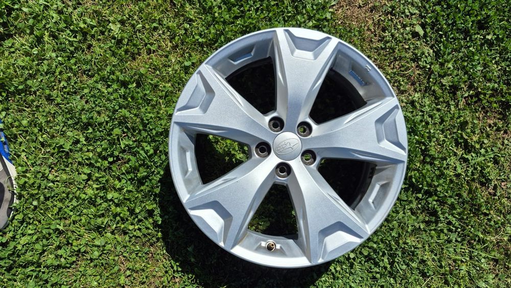 Oryginalne felgi aluminiowe Alufelgi Subaru 17" 5x100 7J ET48 Forester XV Legacy Impreza